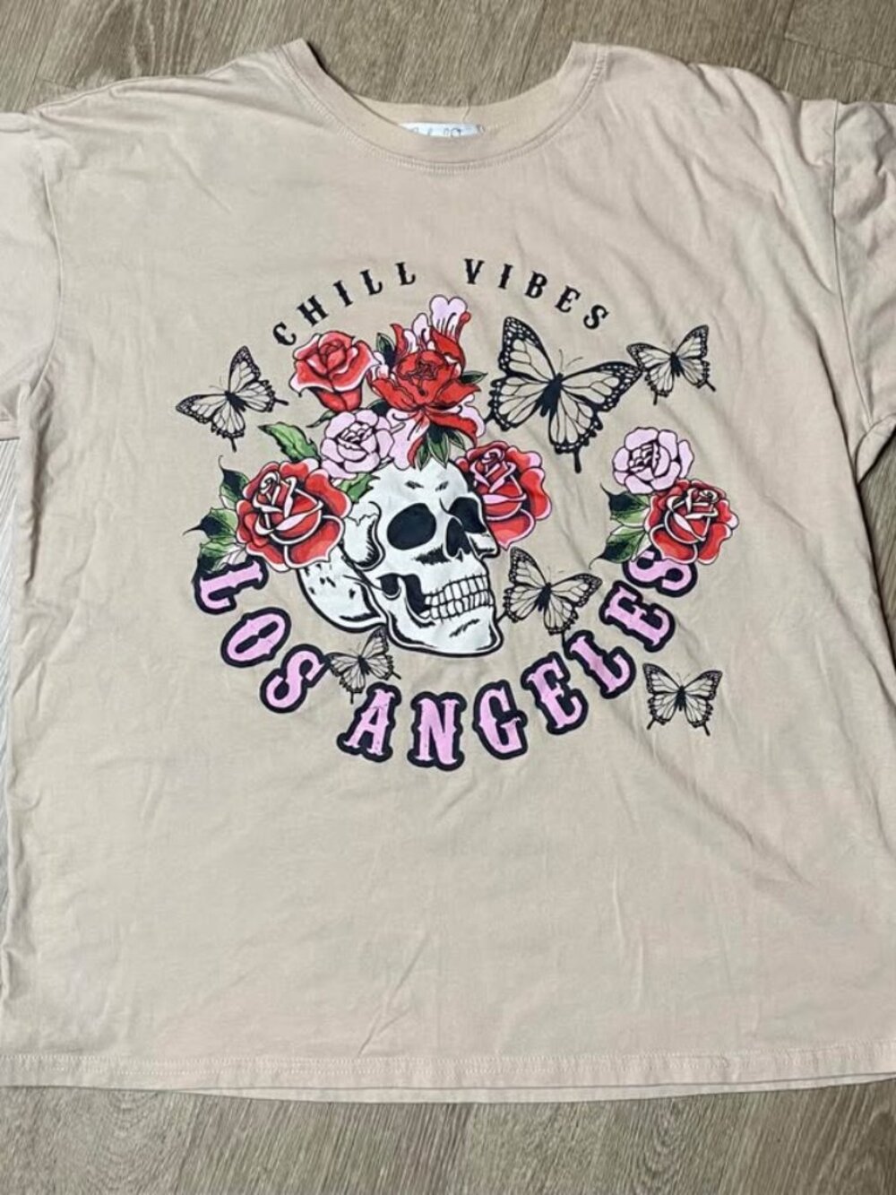 Birch & Stone “Chill Vibes Los Angeles” Graphic Tee Skull Rose Butterfly Beige